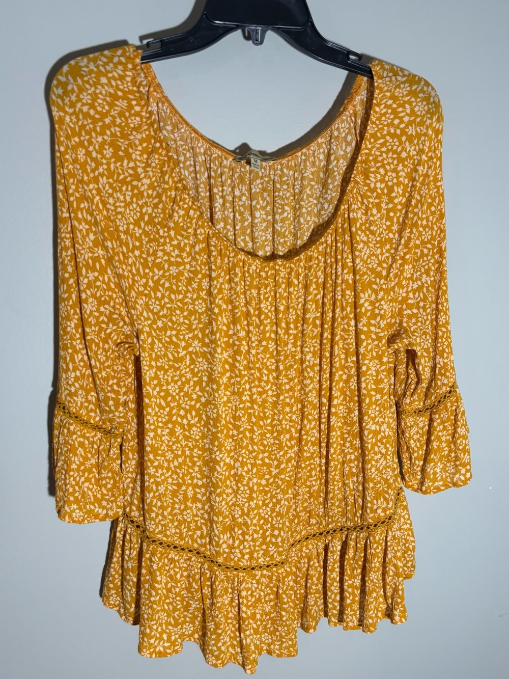 Democracy Women’s Medium Mustard Floral Ruffle Bell Sleeve Boho Blouse